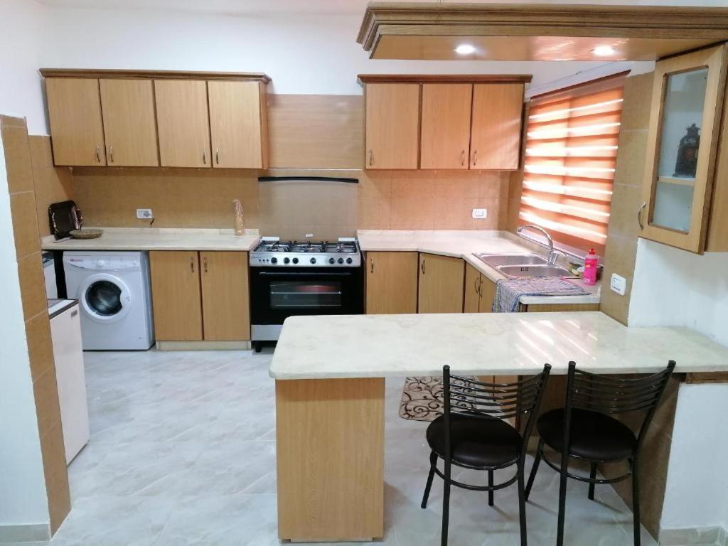 Emile Altwal Madaba Hotel Exterior photo